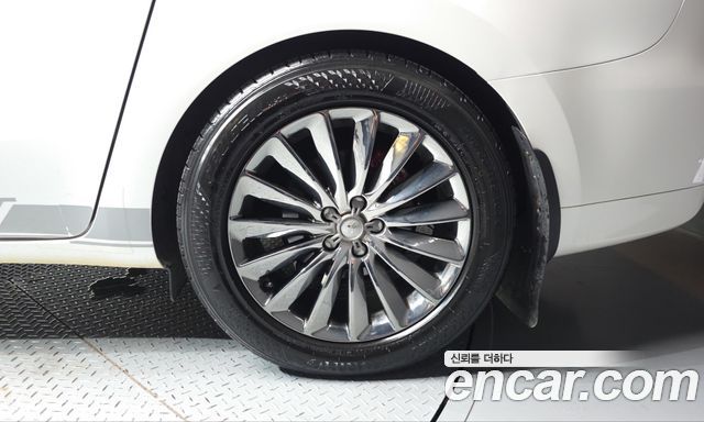 Kia Canival 2017 — photo 7