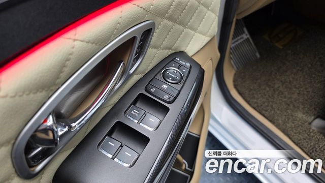 Kia Canival 2017 — photo 35