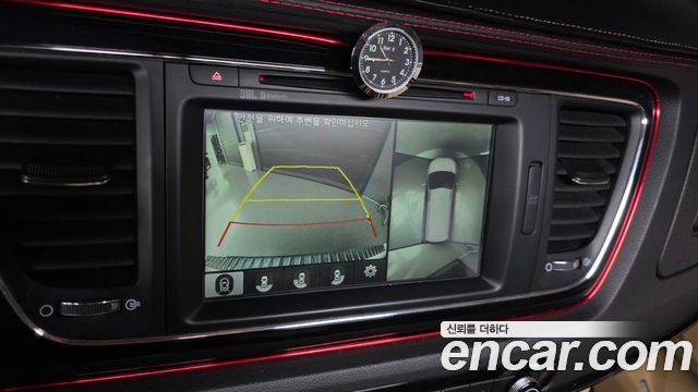 Kia Canival 2017 — photo 36