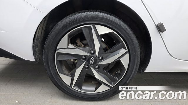 Hyundai AVANTE 2021 — photo 5