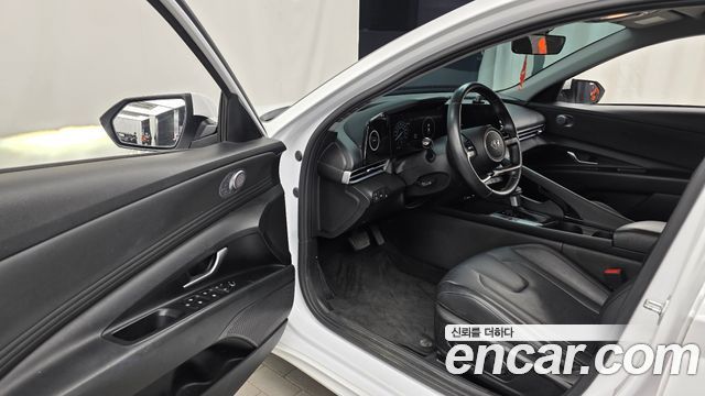 Hyundai AVANTE 2021 — photo 13