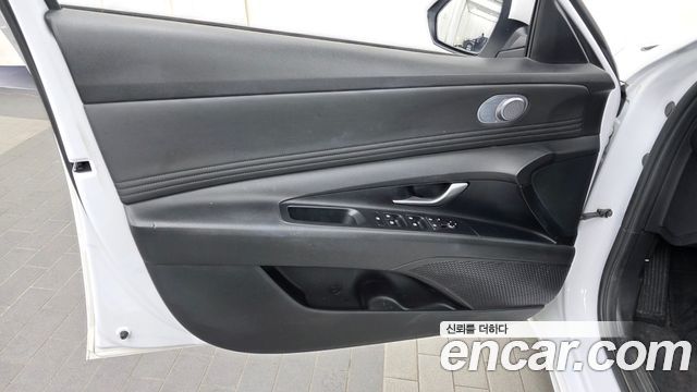 Hyundai AVANTE 2021 — photo 14