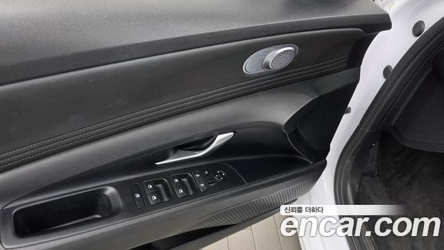 Hyundai AVANTE 2021 — photo 27