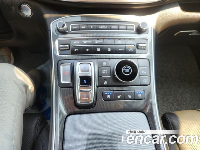 Hyundai Santafe 2022 — photo 10