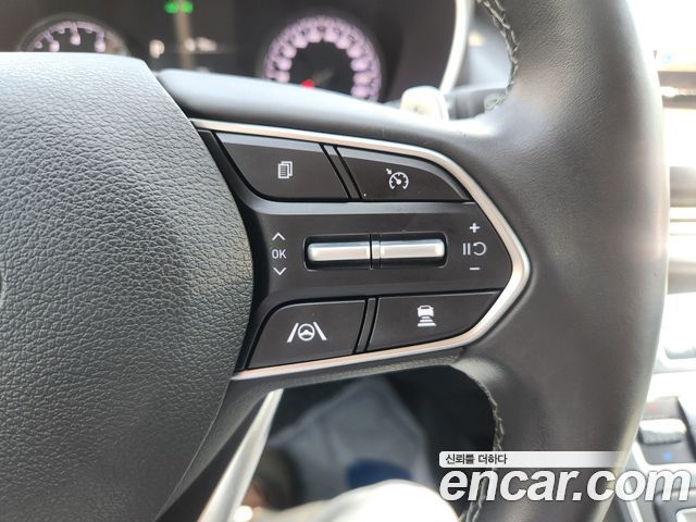 Hyundai Santafe 2022 — photo 11