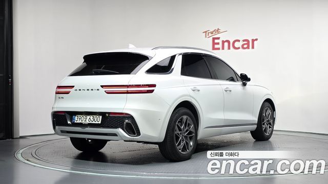 Genesis GV70 2021 — photo 2