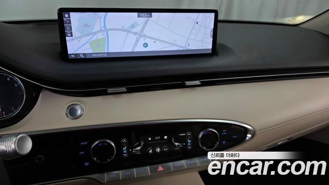 Genesis GV70 2021 — photo 19