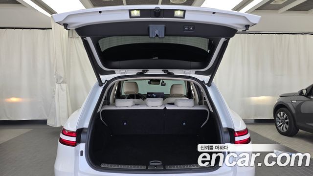 Genesis GV70 2021 — photo 26