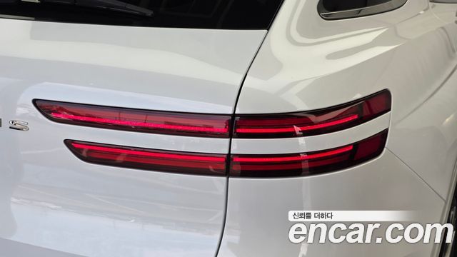 Genesis GV70 2021 — photo 9