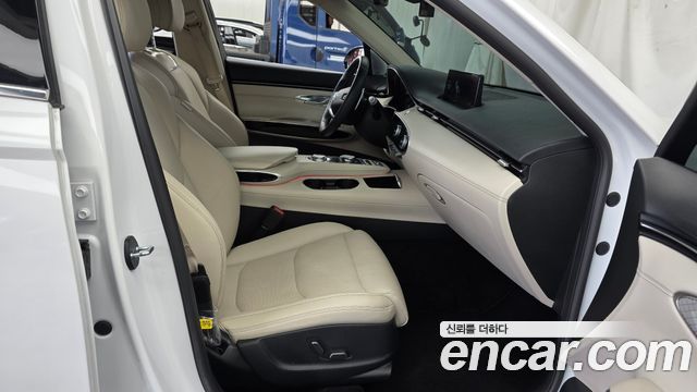 Genesis GV70 2021 — photo 16
