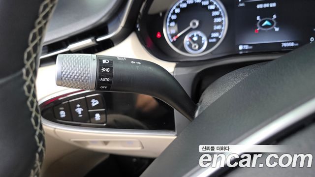 Genesis GV70 2021 — photo 30