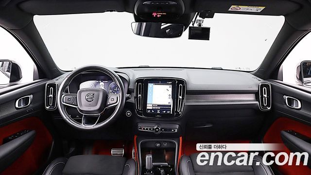 Volvo XC40 2021 — photo 5