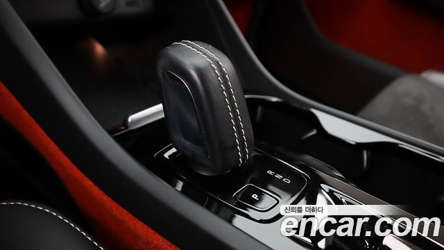 Volvo XC40 2021 — photo 13