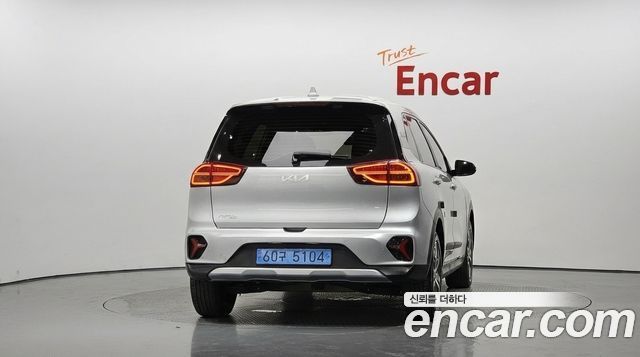 Kia Niro 2023 — photo 4