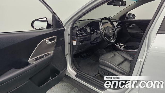 Kia Niro 2023 — photo 13