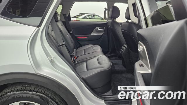 Kia Niro 2023 — photo 17