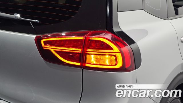 Kia Niro 2023 — photo 9