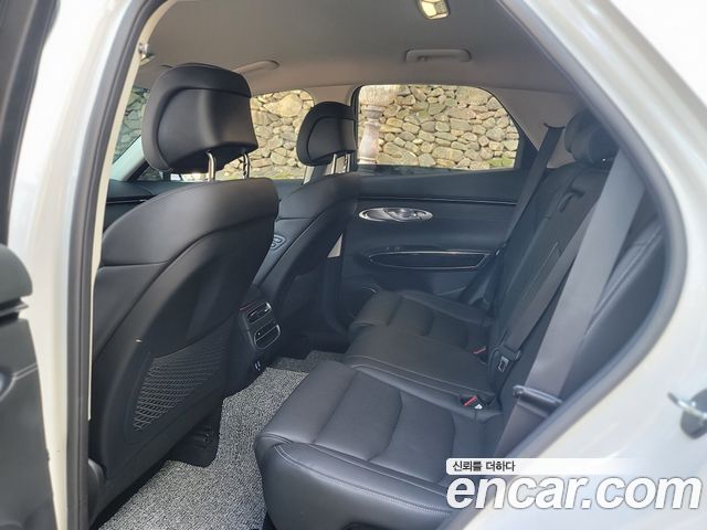 Genesis GV70 2023 — photo 8