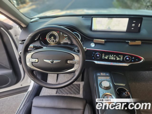 Genesis GV70 2023 — photo 9