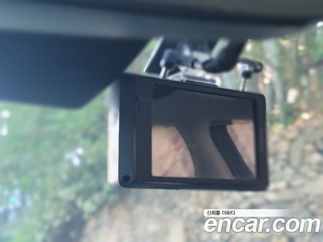 Genesis GV70 2023 — photo 14