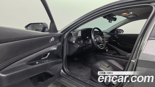 Hyundai AVANTE 2022 — photo 13