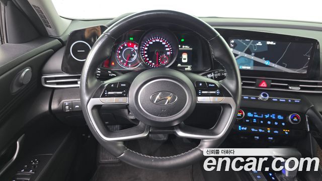 Hyundai AVANTE 2022 — photo 19