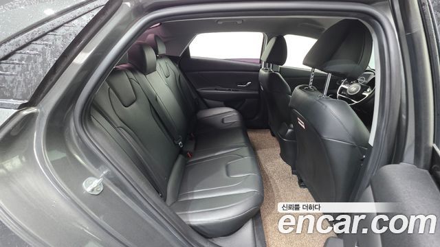 Hyundai AVANTE 2022 — photo 24
