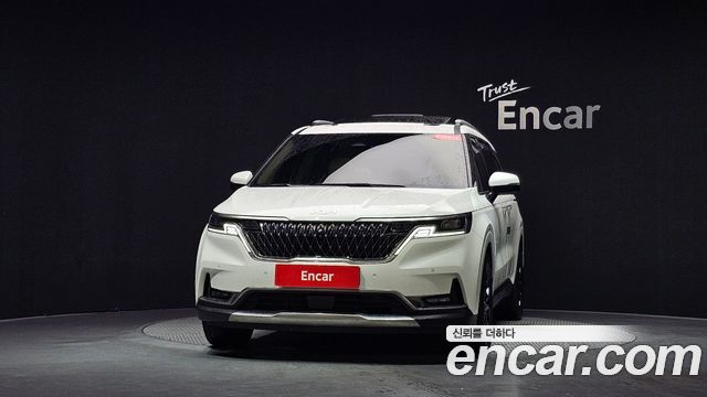 Kia Canival 2023 — photo 3