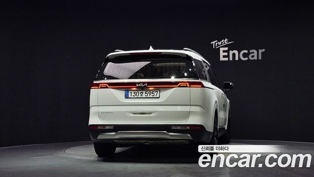 Kia Canival 2023 — photo 4