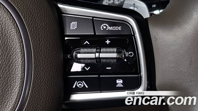 Kia Canival 2023 — photo 23