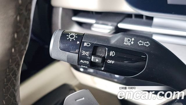 Kia Canival 2023 — photo 25