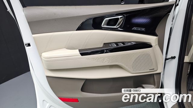 Kia Canival 2023 — photo 14