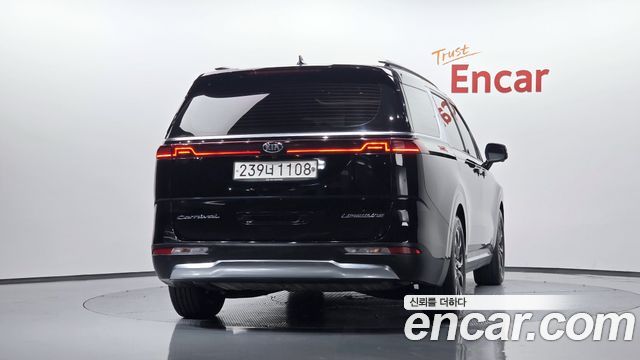 Kia Canival 2021 — photo 4