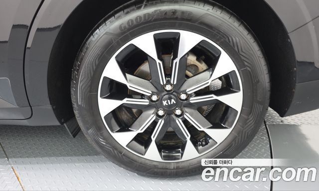 Kia Canival 2021 — photo 7