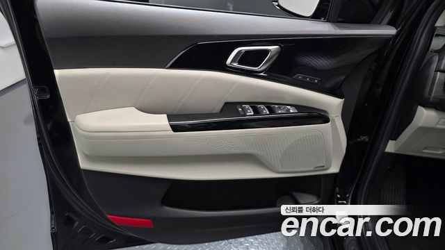 Kia Canival 2021 — photo 14