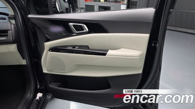 Kia Canival 2021 — photo 15