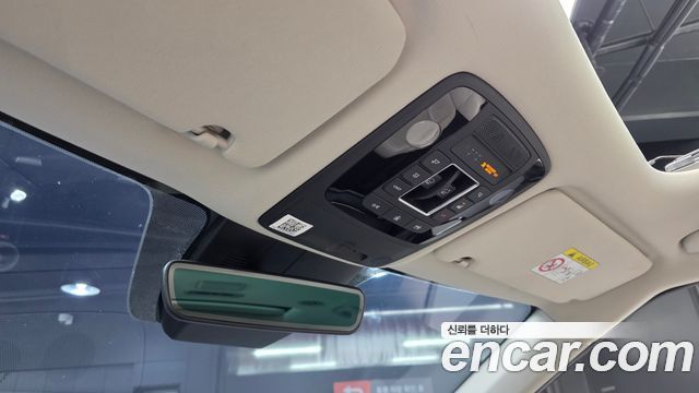 Kia Canival 2021 — photo 32