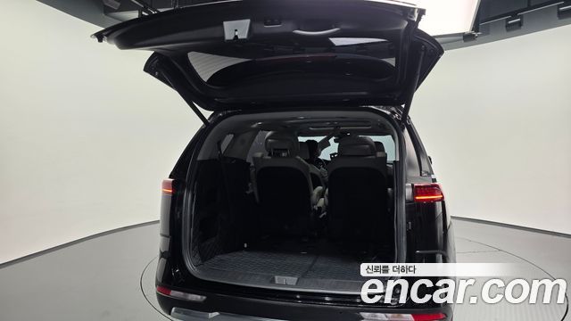 Kia Canival 2021 — photo 35