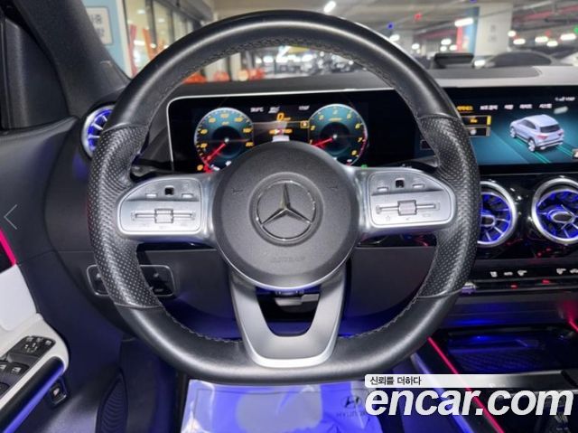 Mercedes-Benz GLA-Class 2020 — photo 8