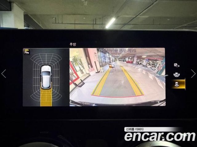 Mercedes-Benz GLA-Class 2020 — photo 16