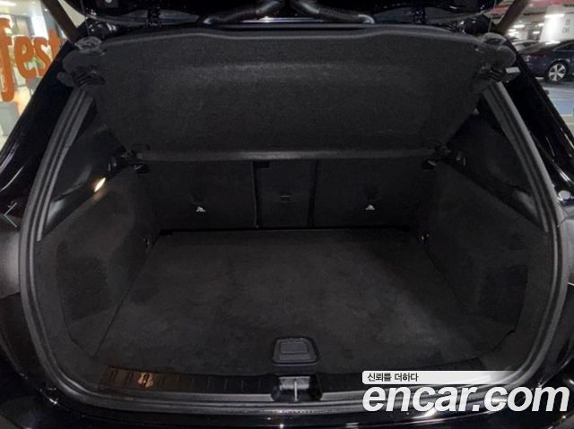 Mercedes-Benz GLA-Class 2020 — photo 18