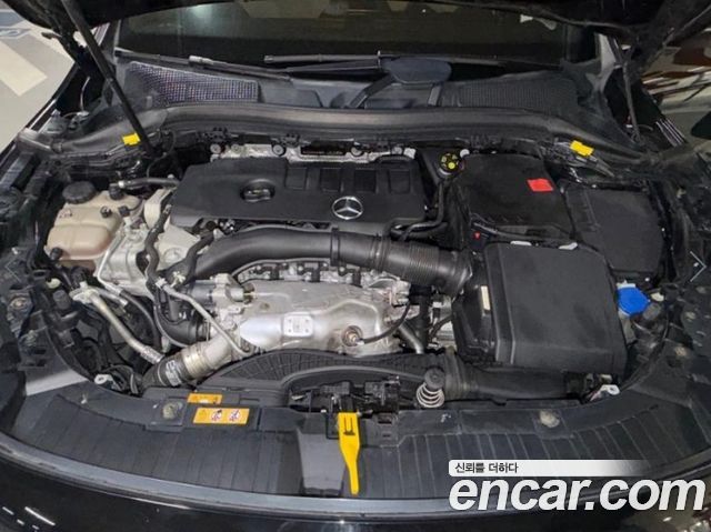 Mercedes-Benz GLA-Class 2020 — photo 19