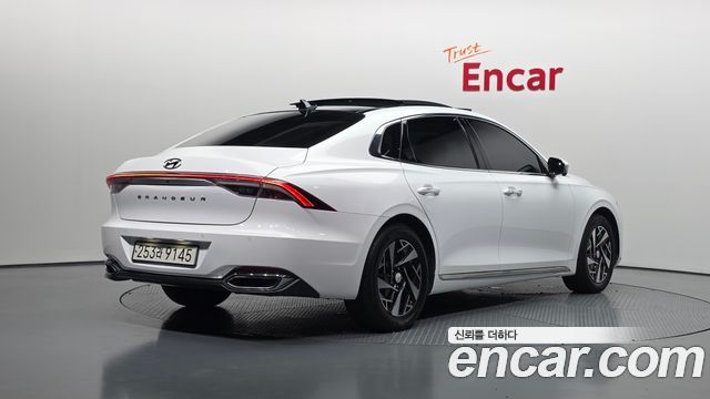 Hyundai Grandeur 2023 — photo 2