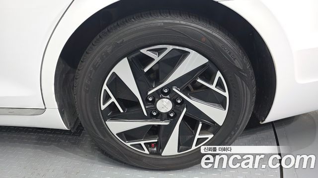 Hyundai Grandeur 2023 — photo 7