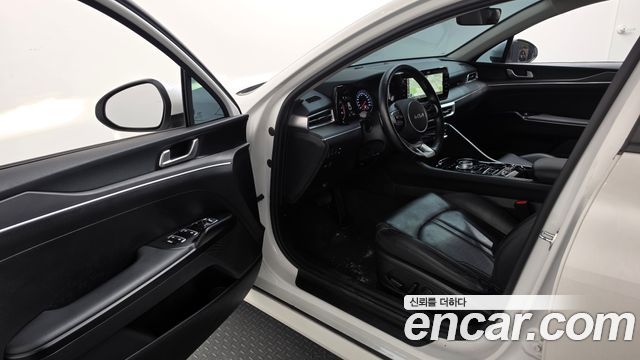 Kia K5 2022 — photo 13