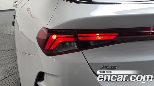 Kia K5 2022 — photo 9