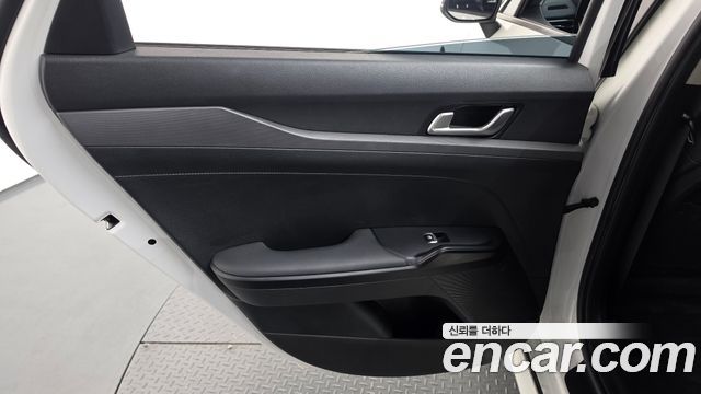 Kia K5 2022 — photo 15