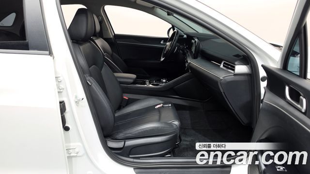 Kia K5 2022 — photo 16