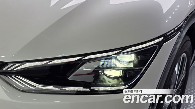 Kia EV6 2024 — photo 8