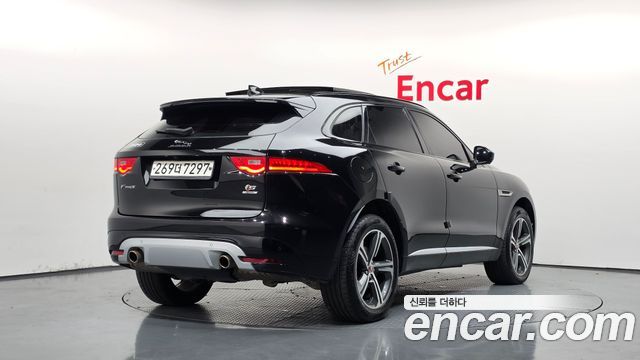 Jaguar F-PACE 2019 — photo 2